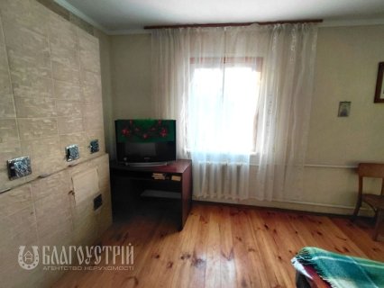 Будинок, Набережна Будинок, Набережна