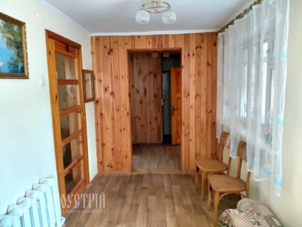 Будинок, Набережна Будинок, Набережна