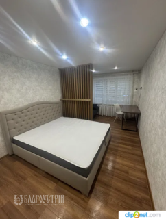 2-x квартира, Космонавтів проспект