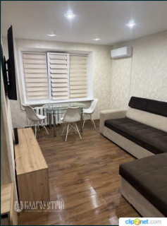 2-x квартира, Космонавтів проспект