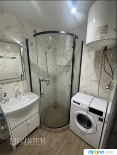 2-x квартира, Космонавтів проспект