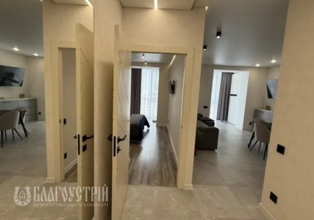 2-x квартира, Миколаївська, 27