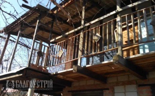 Дачний будинок, Черняховського проїзд 4-й Дачний будинок, Черняховського проїзд 4-й