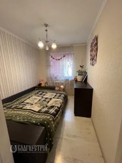 3-x квартира, Космонавтів проспект, 81