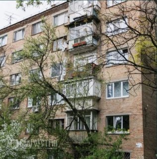 1-x квартира, Станіславського