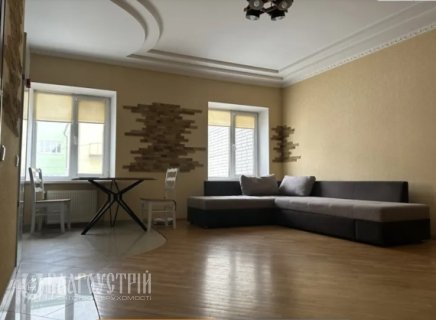 2-x квартира, Антонова Олега
