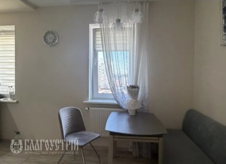 2-x квартира, Пирогова