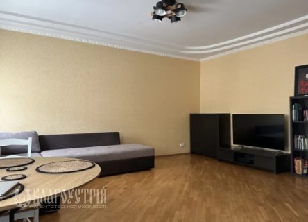 2-x квартира, Антонова Олега