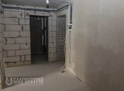 2-x квартира, Юності проспект, 16В