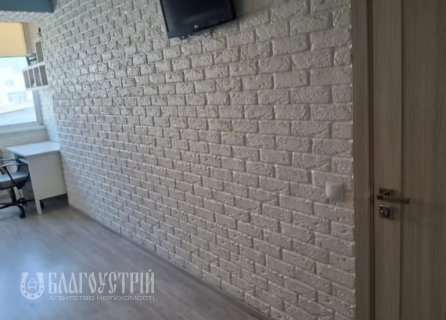 1-x квартира, 600-річчя, 9В