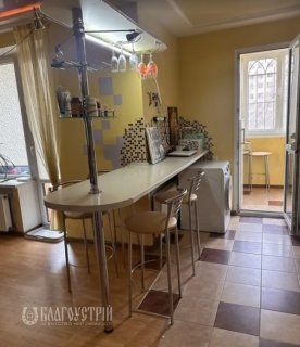 3-x квартира, Зодчих