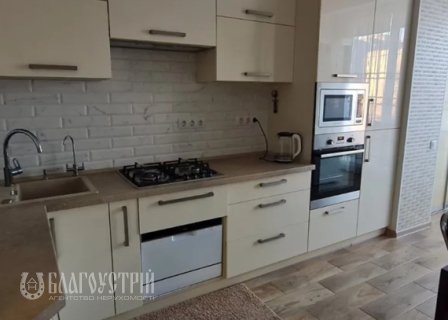 1-x квартира, Антонова Олега, 13Б/4