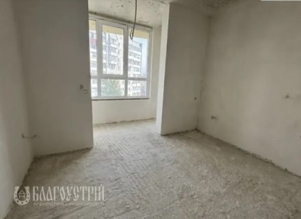 1-x квартира, Пікуса Євгенія, 14