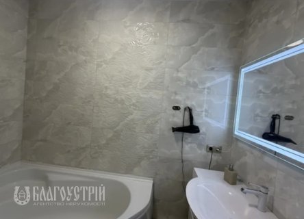 2-x квартира, Пирогова